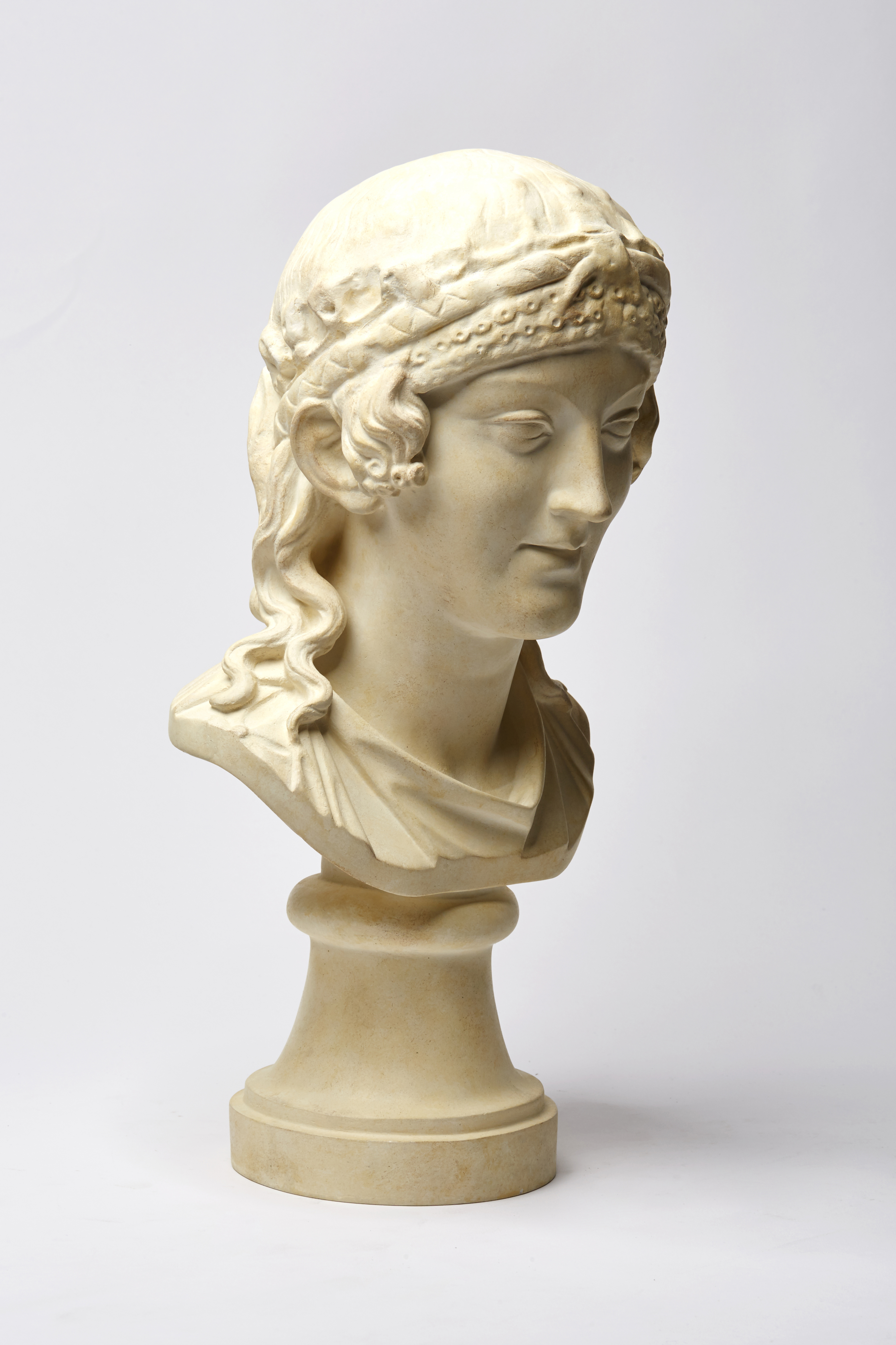 Archaisierende Frauenbüste