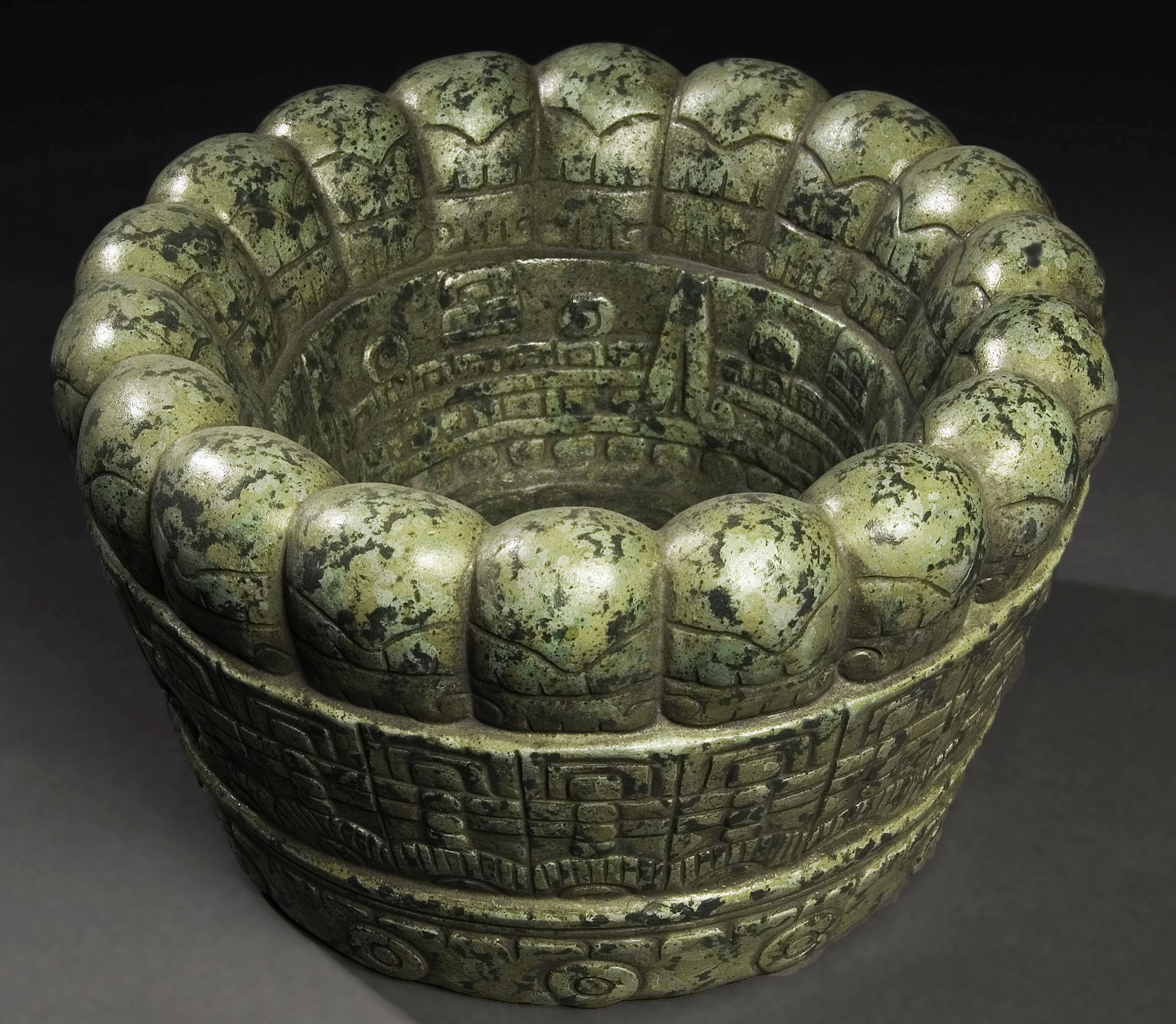 Cuauhxicalli, Sacrificial Vessel, with a Representation of the Sun