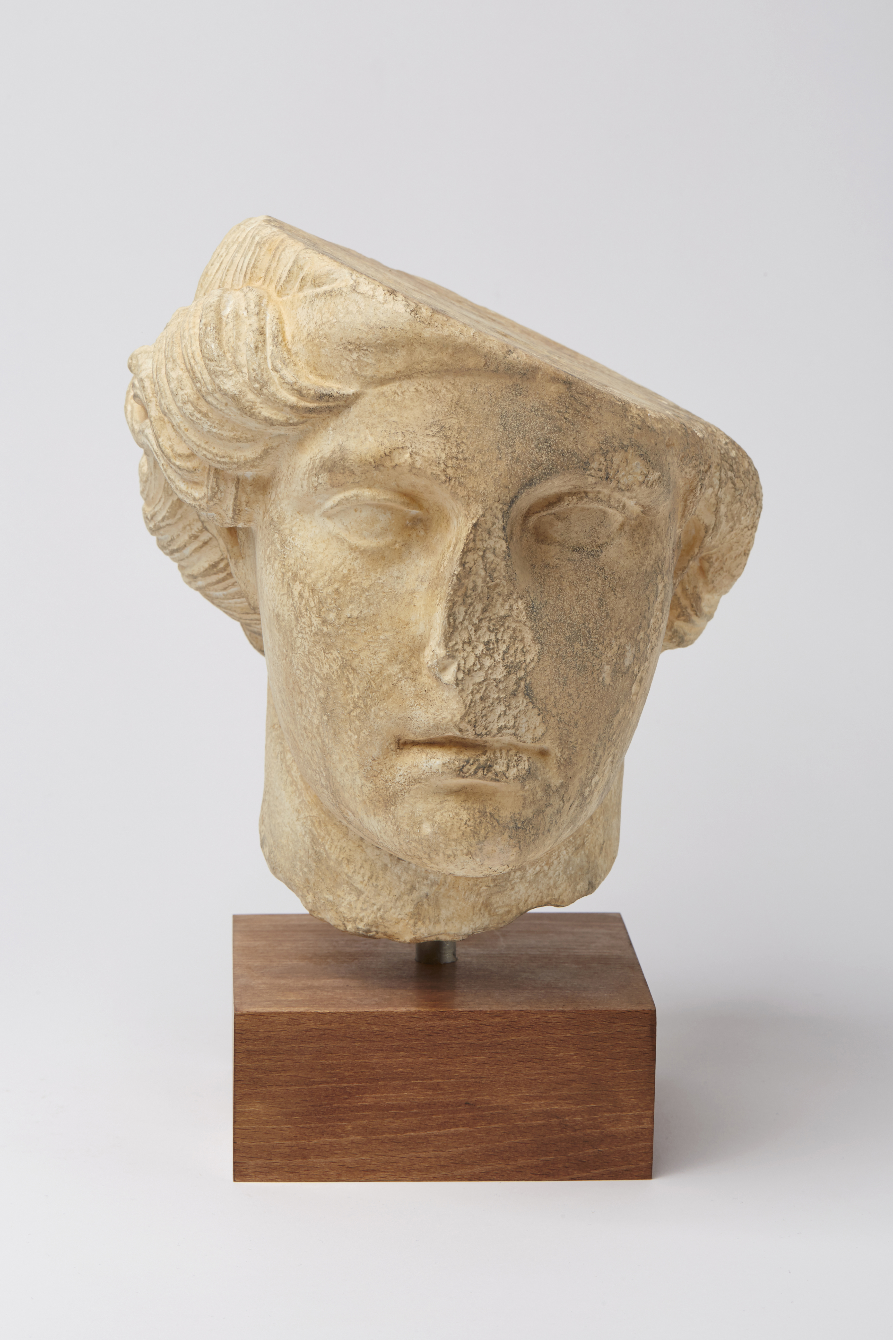 Young Woman wearing a Peplos (from R-00382)