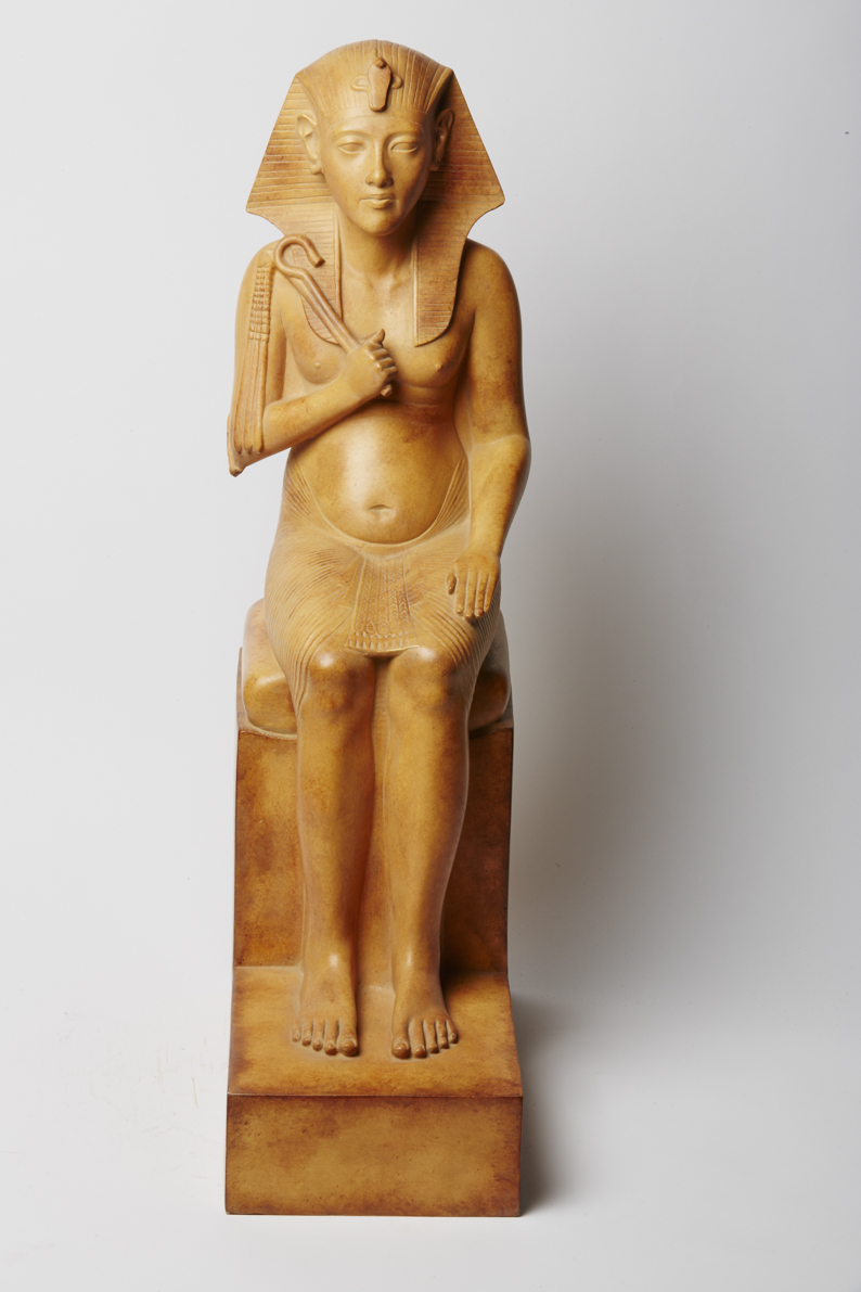 Akhenaten, Seated