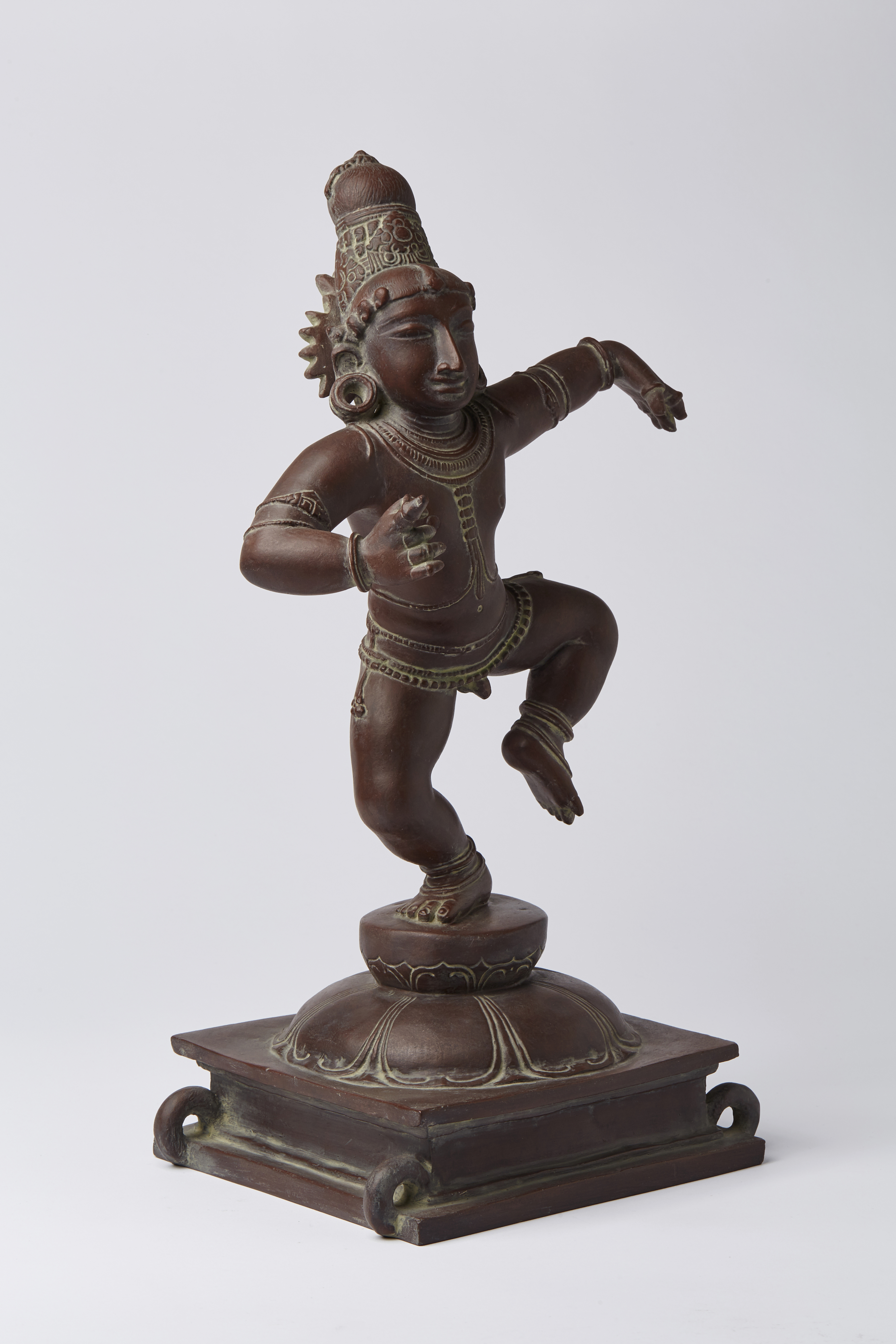 Krishna, tanzend