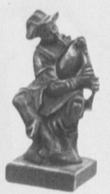 Sitzender Dudelsackpfeifer