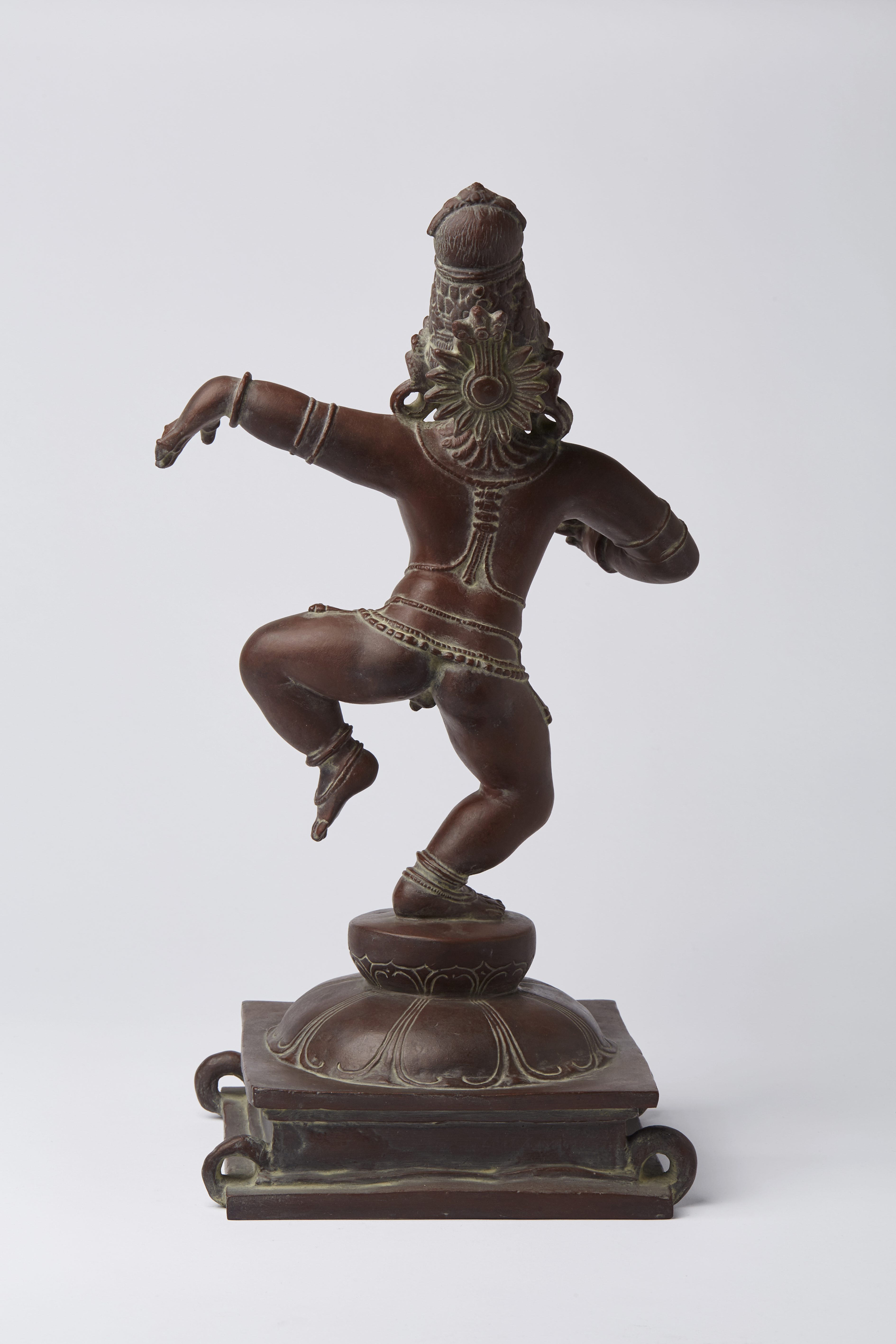 Krishna, tanzend