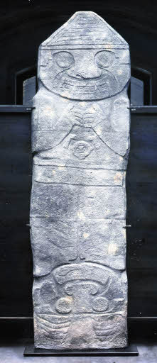 Doppelköpfige Figur