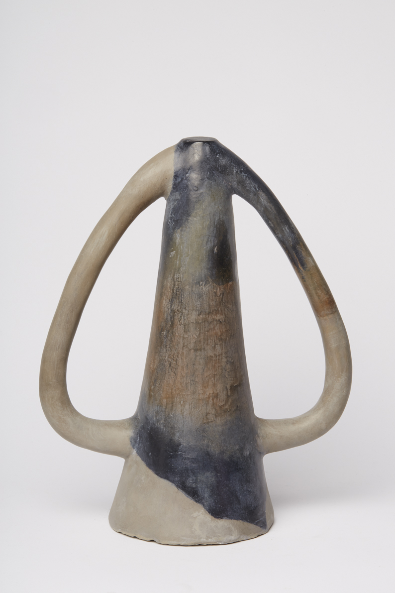 Doppelhenkliger Becher