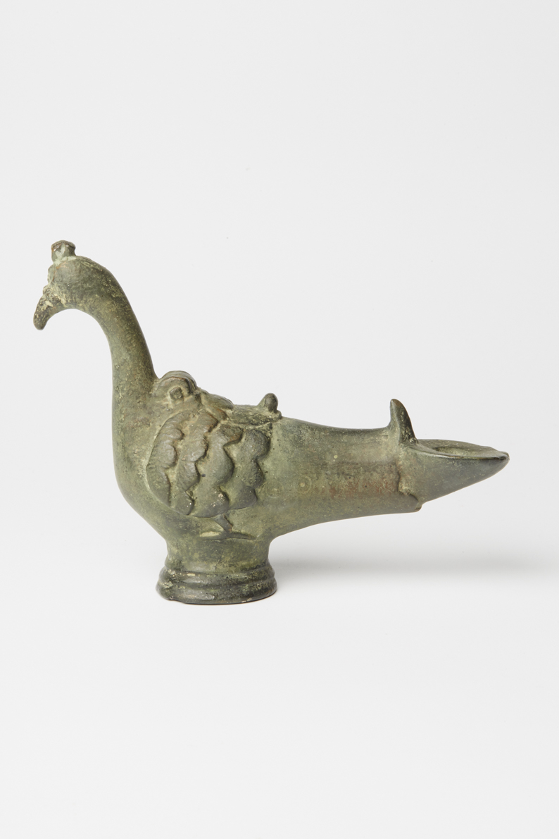 Lampe in Pfauenform