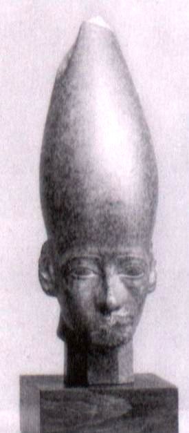 Amenemhet III. mit Krone Oberägyptens