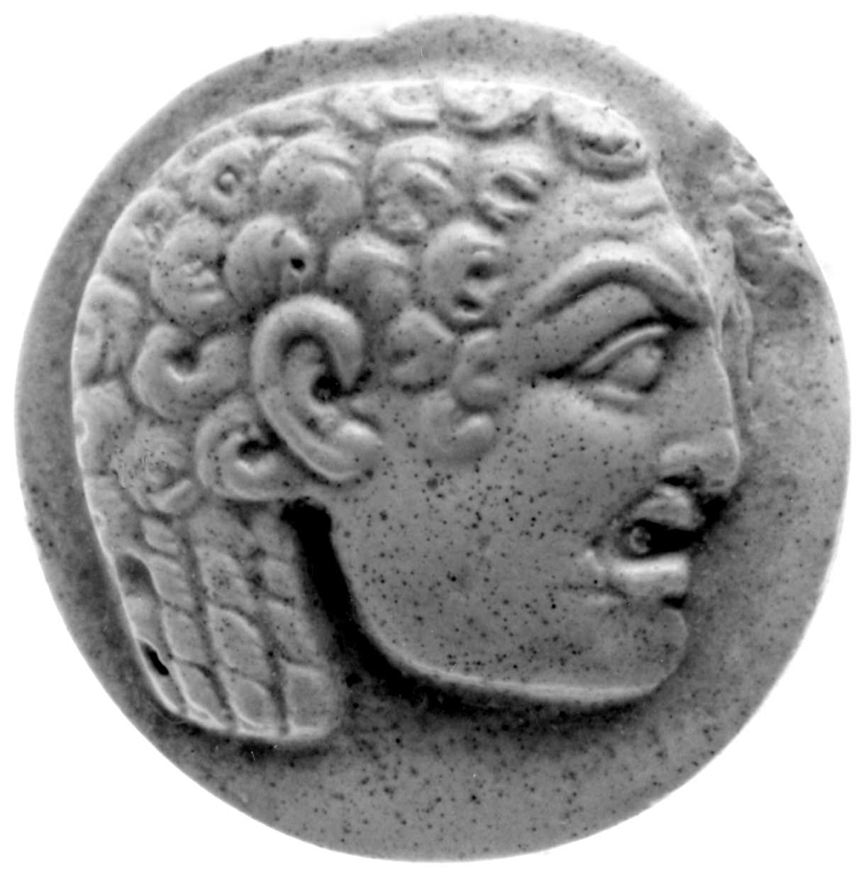 Cameo depicting a Tragic mask